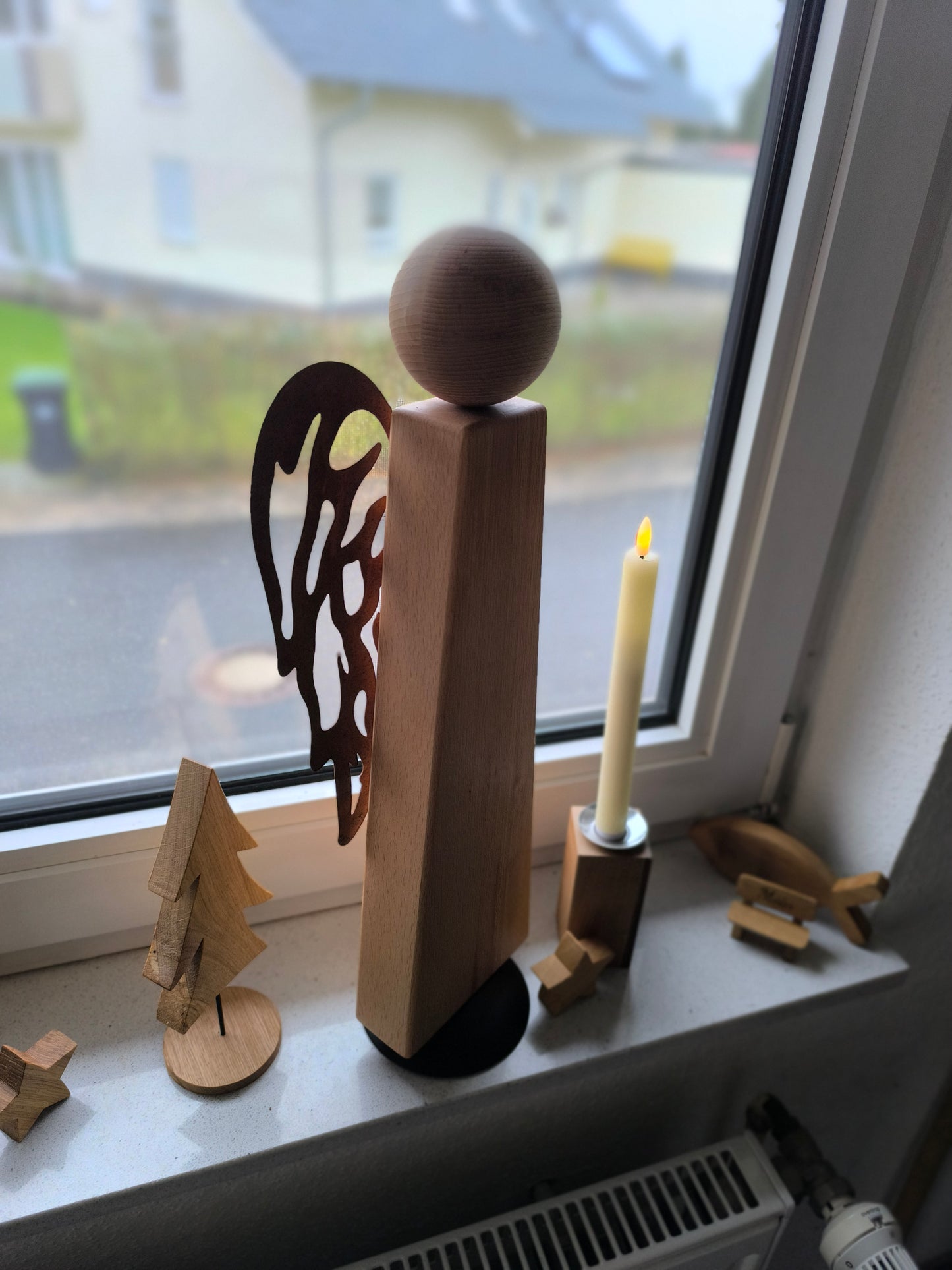 Engel XXL aus Buchenholz mit Rost-Flügel – Handgefertigte Winterdeko