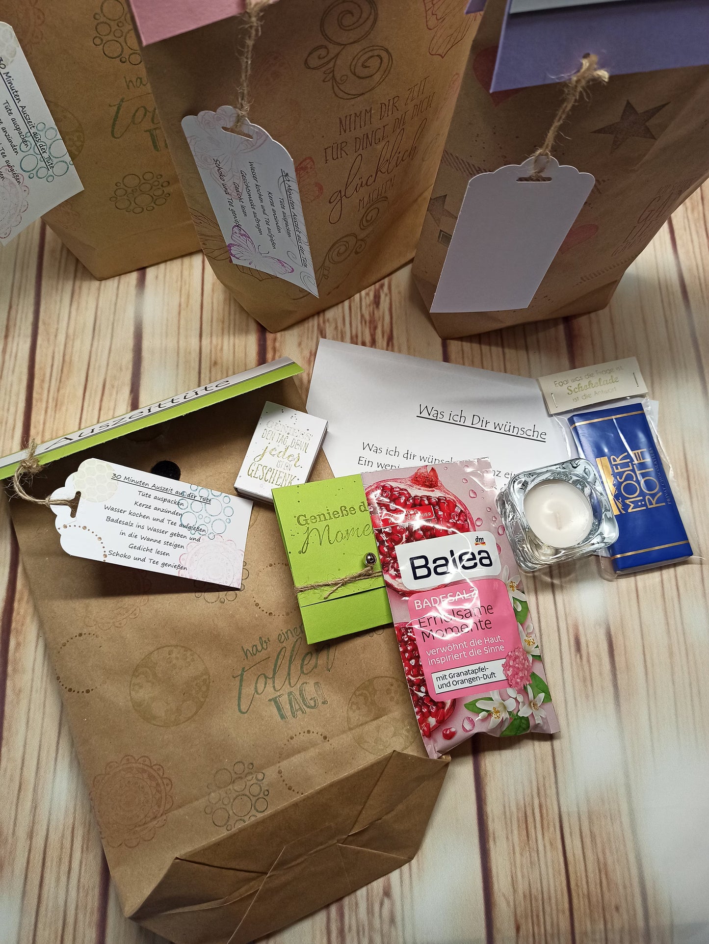 Auszeittüte für die Frau – Wellness Geschenkset mit Tee, Gesichtsmaske & Teelicht