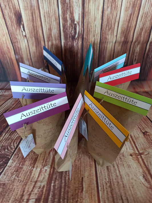 Auszeittüte für die Frau – Wellness Geschenkset mit Tee, Gesichtsmaske & Teelicht