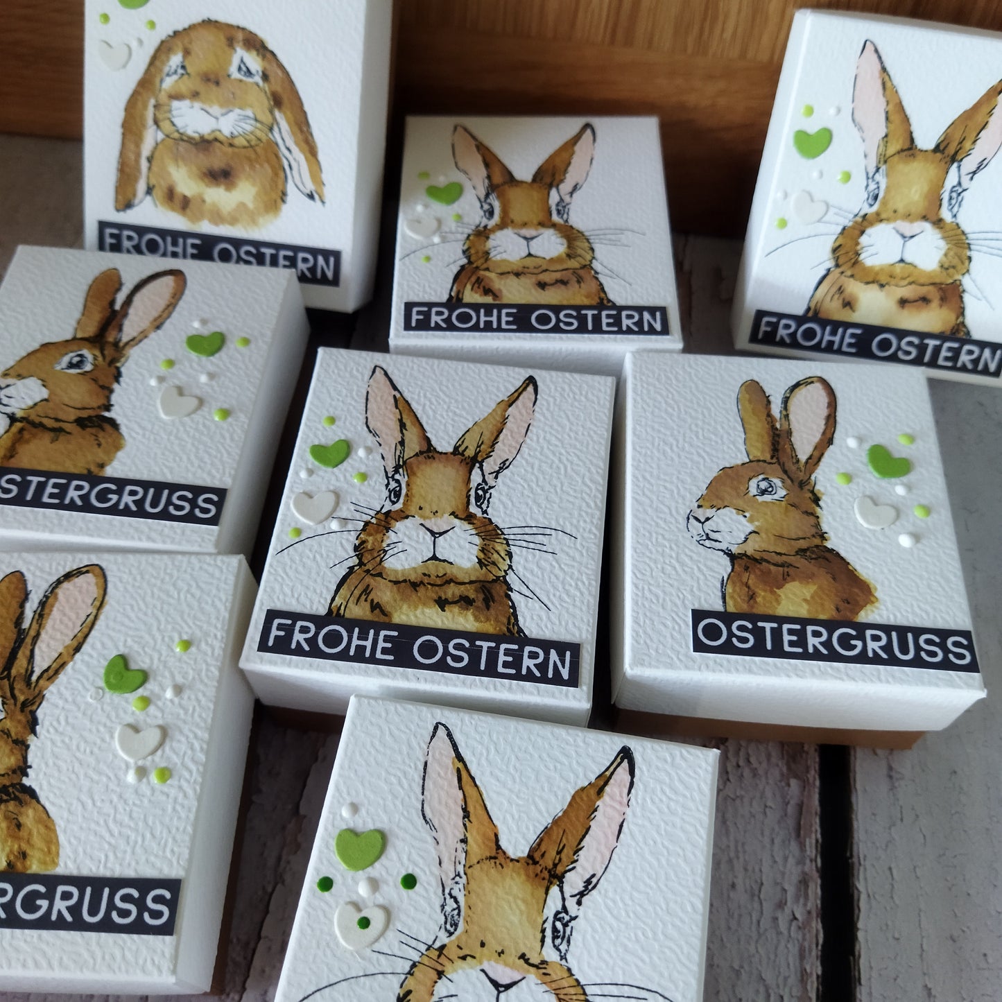 Osterschachtel mit Hasen – Handgestempelte Geschenkbox als Ostergeschenk & Mitbringsel