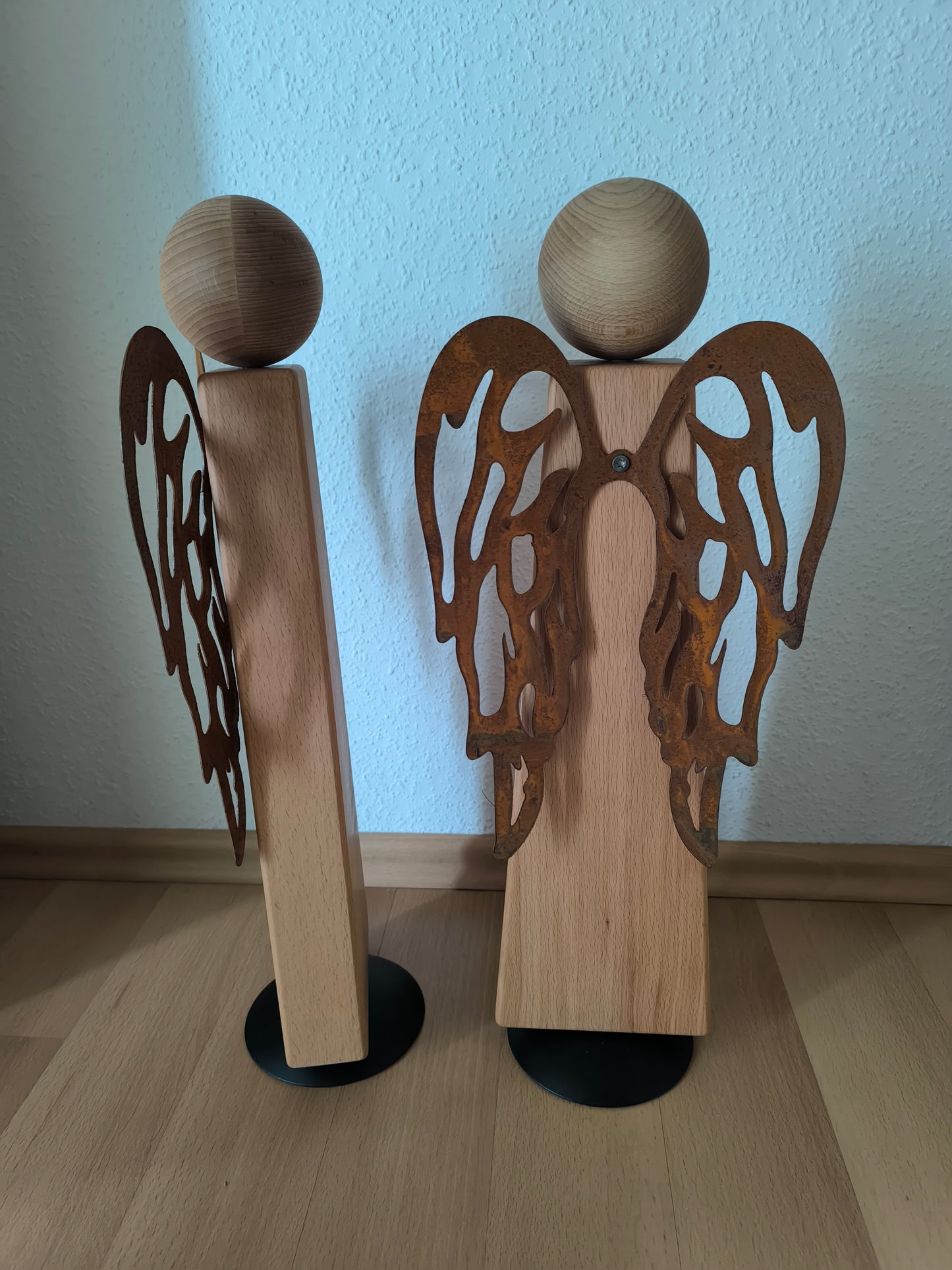 Engel XXL aus Buchenholz mit Rost-Flügel – Handgefertigte Winterdeko