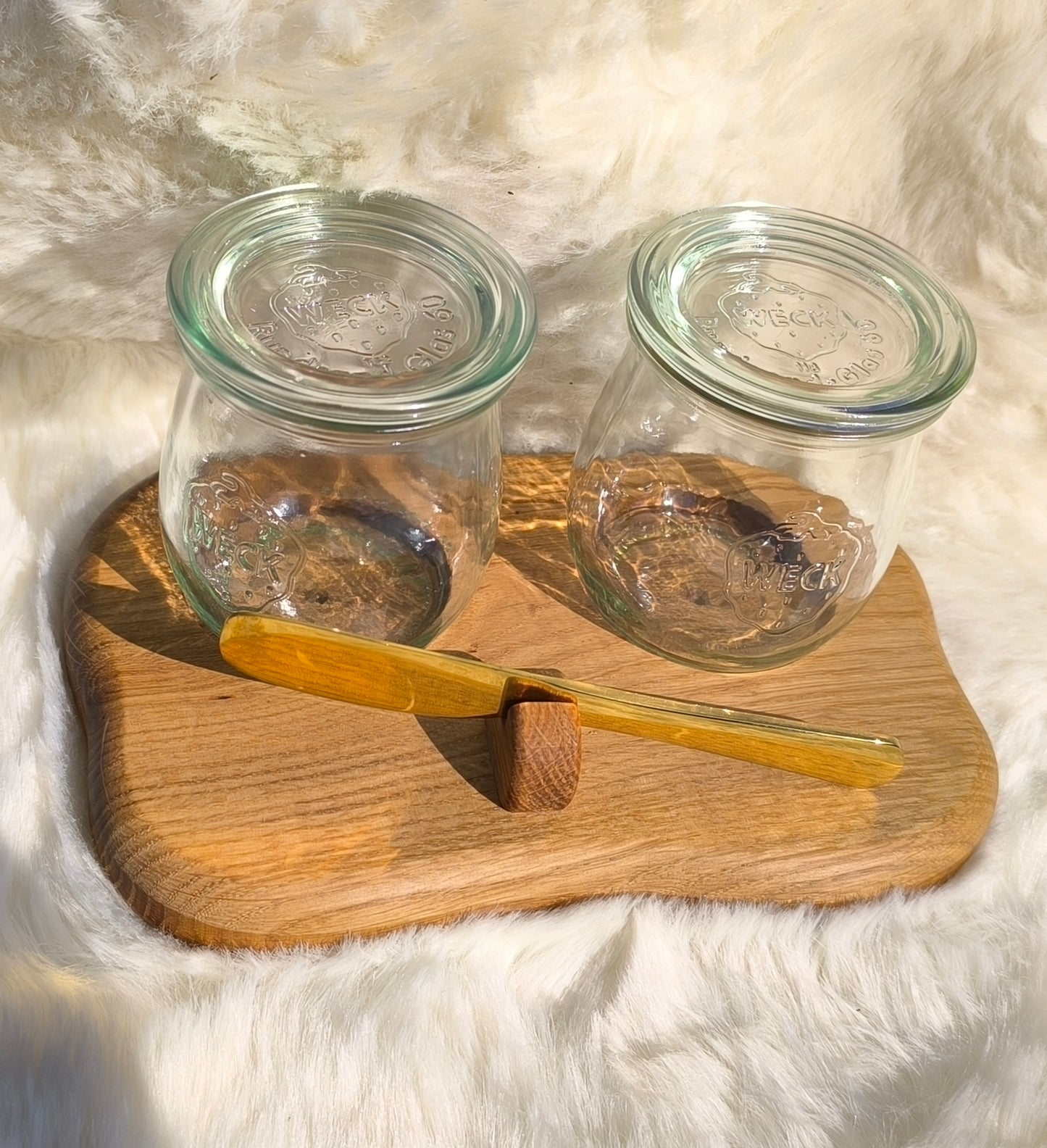 Dip & Butter Butler aus Eichenholz – Handgefertigtes Servierbrett mit 2 Gläsern & Messer